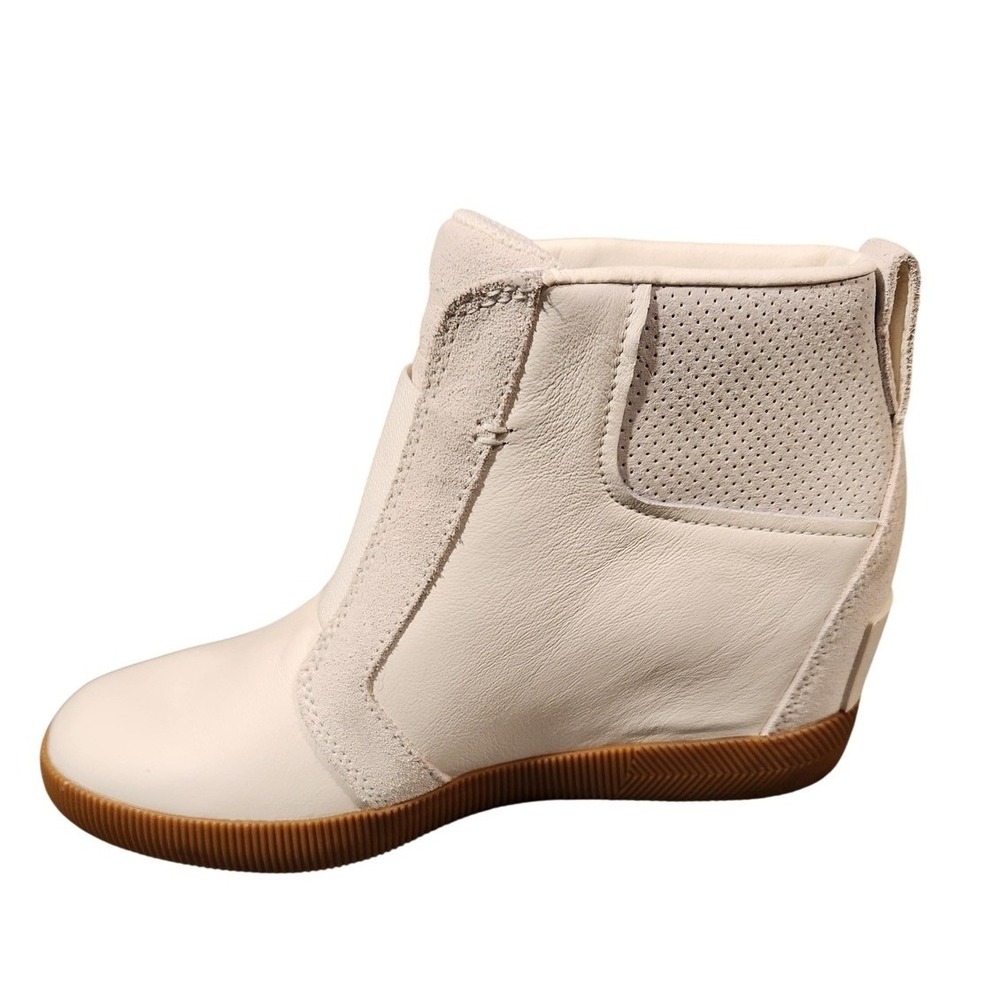 Sorel Boots Womens Size 7.5 White Leather Ankle Slip On Sneaker NL5057-125